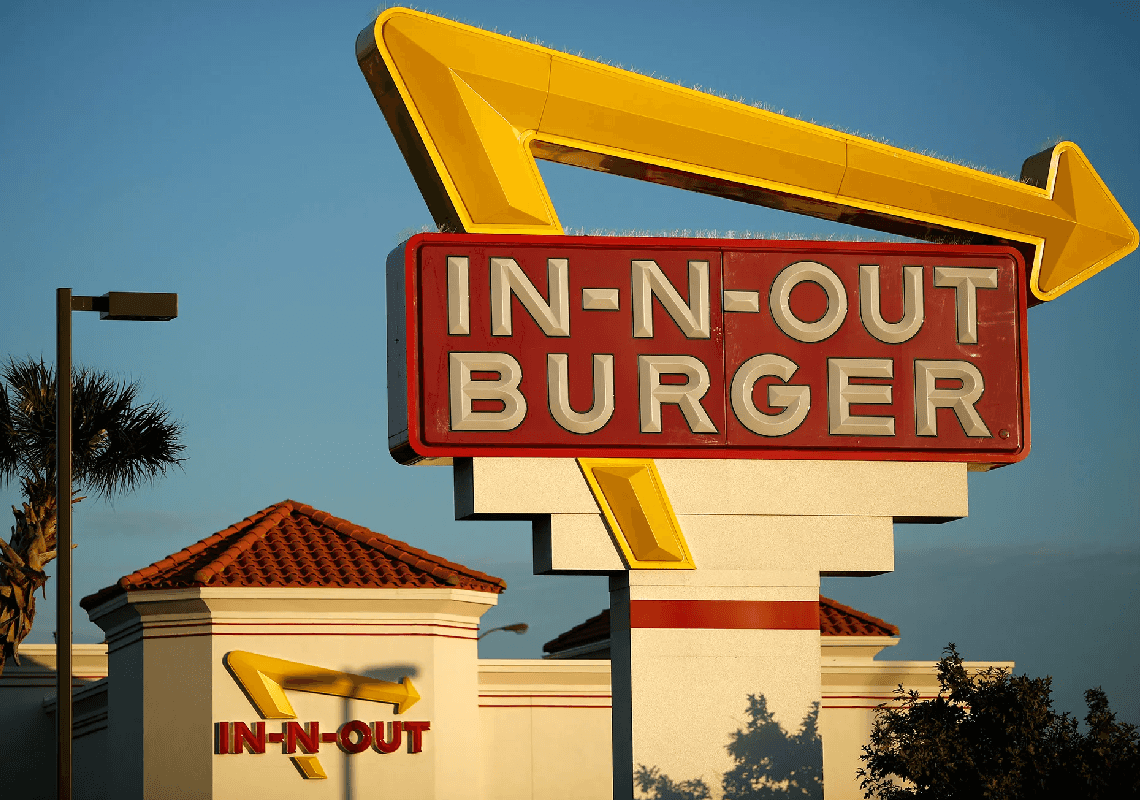 רשת In-N-Out עוזבת את קליפורניה: "המדיניות חונקת את העסקים"