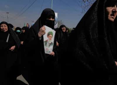 האשליה התנפצה: המודיעין האמריקאי קבע שהמשטר האיראני ישרוד את המלחמה