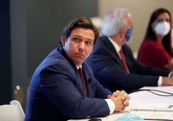 "הנגיף מתפשט בעוצמה": פלורידה הוגדרה כאזור אדום; הבית הלבן מפעיל לחץ על המושל - הטל מגבלות חדשות