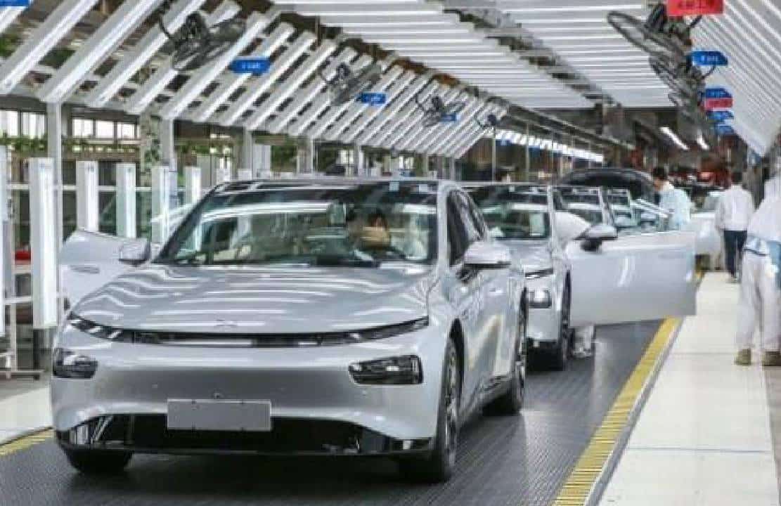 "עניין של ביטחון כלכלי ולאומי": סנאטור בכיר קורא לביידן לאסור מכירת רכבים סיניים בארה"ב