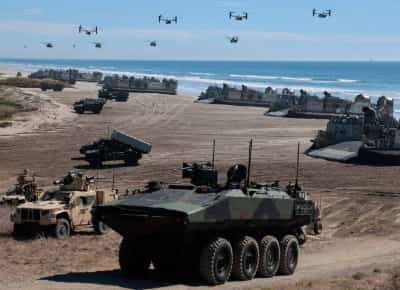 בין הכחשה להיערכות: ארצות הברית מתקרבת לאפשרות של פעולה קרקעית באיראן