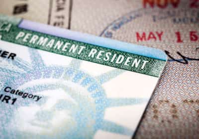 ארה"ב מחמירה את הביקורת בגבולות - גם לבעלי גרין קארד: כל מי שאינו אזרח יידרש לזיהוי ביומטרי