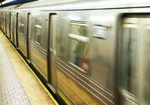 ניו יורק: 'כדור אש' עורר פאניקה וכאוס ברכבת התחתית 