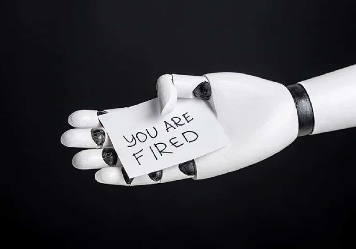 חודש מרץ השחור: הבינה המלאכותית הפכה לסיבה מספר אחת לפיטורים בארה"ב