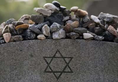 ניו יורק: הצעה חדשה תחייב מוסדות במדינה לפנות לארגונים יהודיים בנושא קבורה