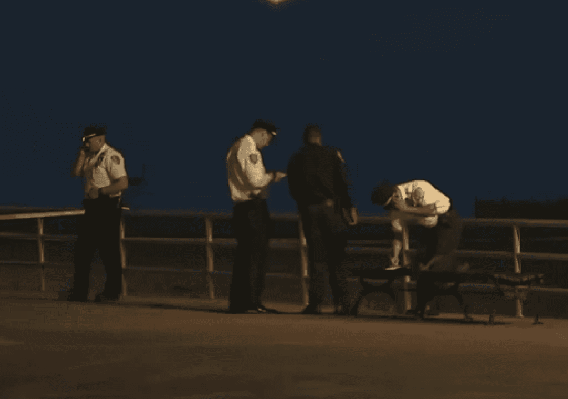 חשד לרצח בחוף בברוקלין: שלושה ילדים קטנים מתו מטביעה - ככל הנראה על ידי אמם 