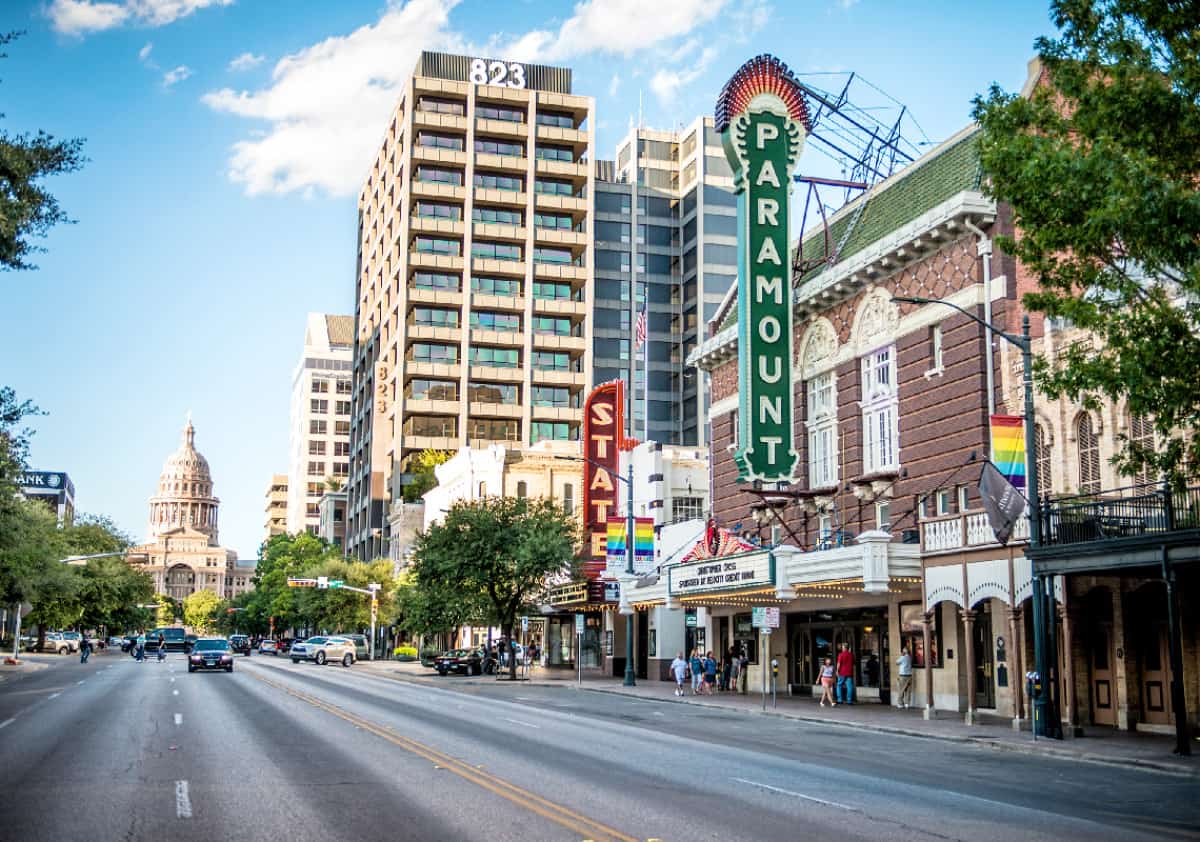 מהבום אל השפל: אוסטין מובילה את המשבר בשוק הדיור האמריקאי