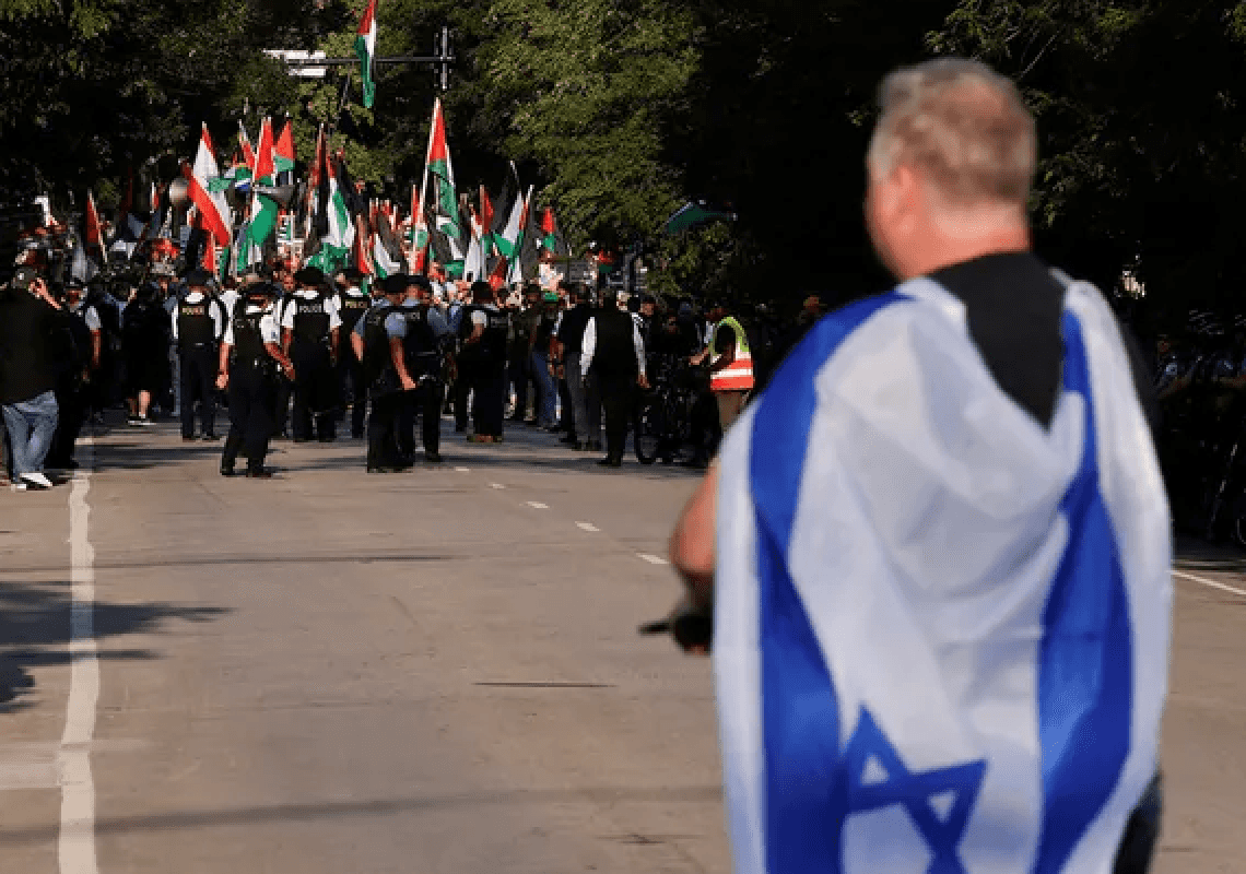 רב פרוגרסיבי מניו יורק שסירב להטיל ספק בקיומה של ישראל – מזהיר: זמן מסוכן לחופש הביטוי