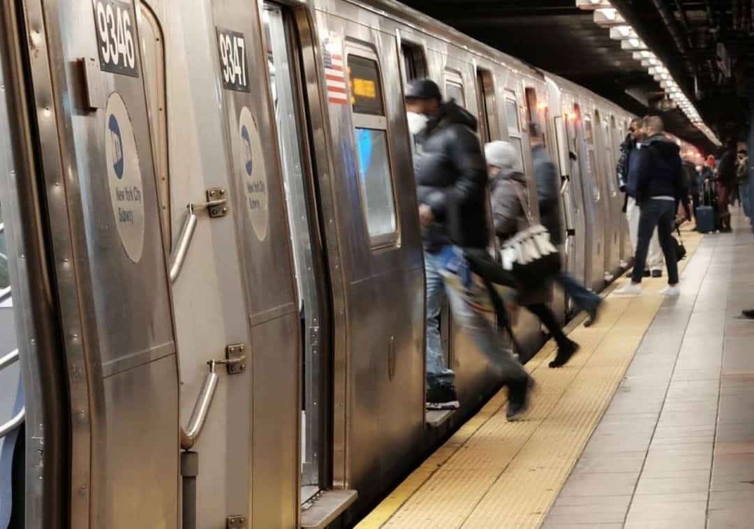סופ"ש עקוב מדם בניו יורק: 7 בני אדם נדקרו בסאבוויי