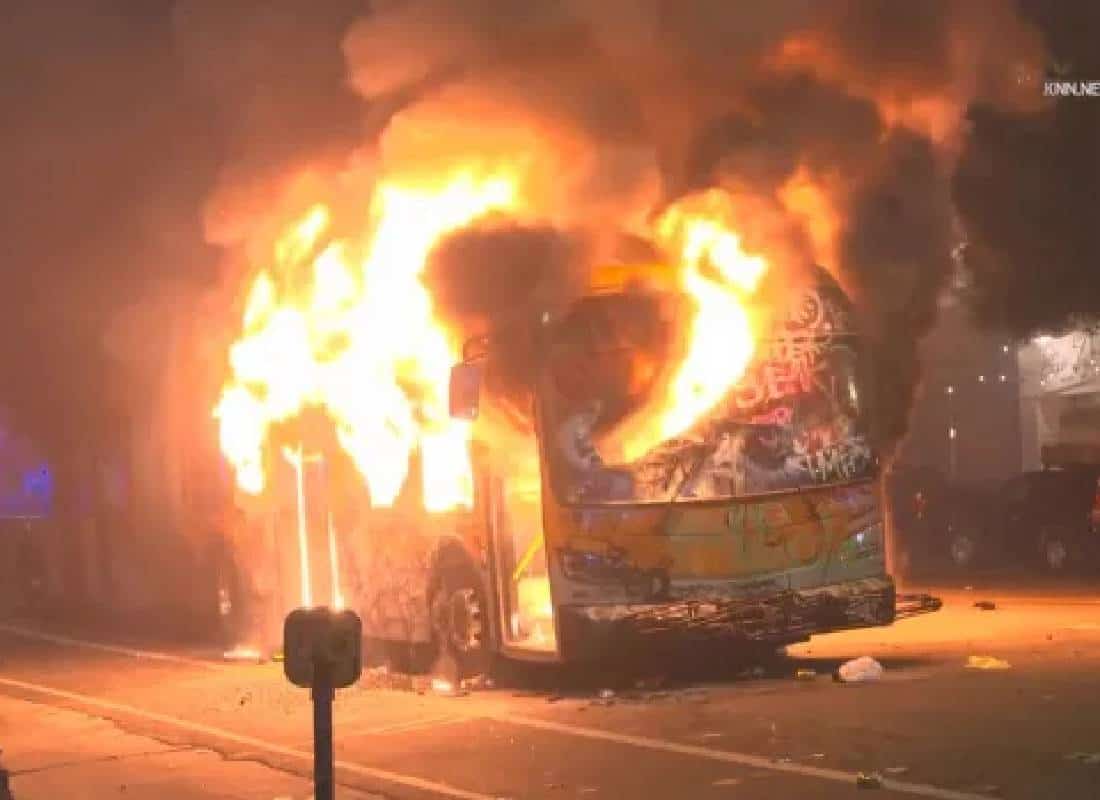 חגיגות האליפות בלוס אנג'לס הידרדרו לאלימות וביזה