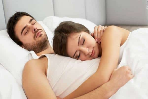 קחו אוויר: כך הפרעות נשימה במהלך השינה משפיעות על תהליך ההזדקנות שלכם