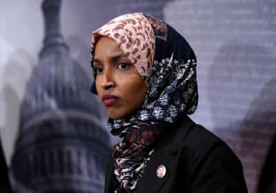 חברת הקונגרס אילהאן עומאר טוענת: סוכני ההגירה עכבו את הבן שלי