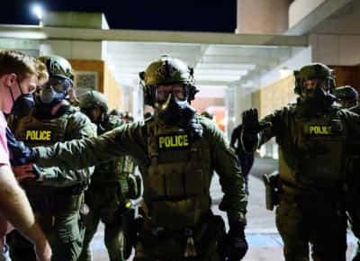 בית המשפט הפדרלי אישר: טראמפ רשאי לשלוח את המשמר הלאומי לפורטלנד