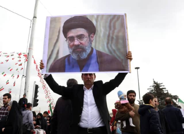 הבן שירש את השנאה: מוג'תבא חמינאי — המנהיג העליון שטראמפ אמר שלא יישרוד זמן רב